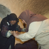 انتقال بانوی سالخورده محمدابادی به آسایشگاه سالمندان مادر سبزوار