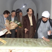 مراسم غبار روبی و گلباران مقبره حکیم سبزواری