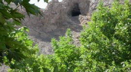 غار  اژدر بید واقع در روستای بید شهرستان جوین در شمال سبزوار<br />

