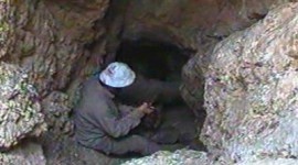 غار پروند در بخش روداب واقع در جنوب غربی سبزوار 

