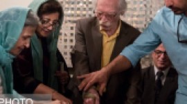 جشن تولد ۷۷ سالگی محمود دولت‌آبادی در کافه نزدیک